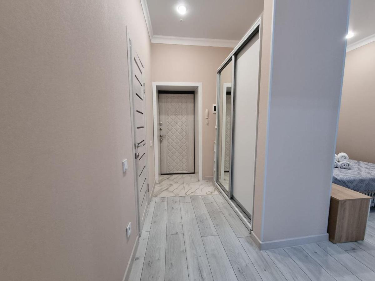 1 Комнатная Рядом C Expo, Mega Silk Way Apartment Nur-Sultan  Exterior photo